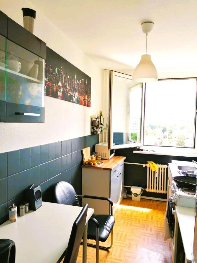 Hospedagem domiciliar Trendy Cool And Cozy Big In A Area 12 Min Near From The Center *